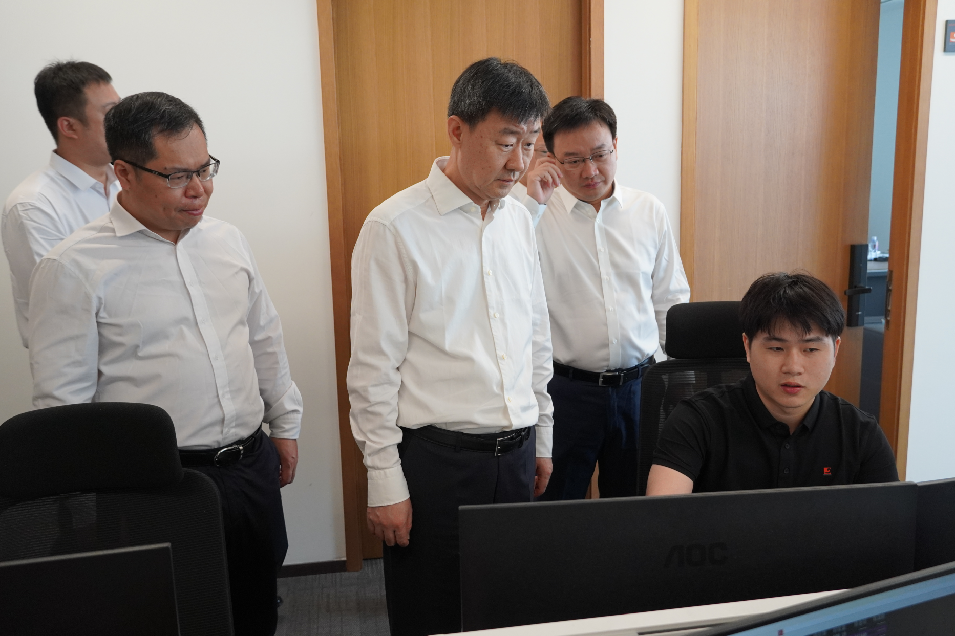 張曉海到金控深圳公司、深圳貴金屬公司調(diào)研